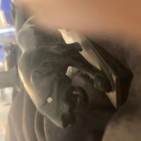 Carving - Picture 1 of 4